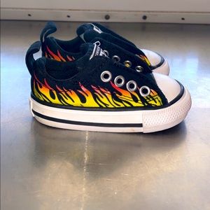 NWOT - FLAME CONVERSE babies size 3 . Never worn in perfect condition.